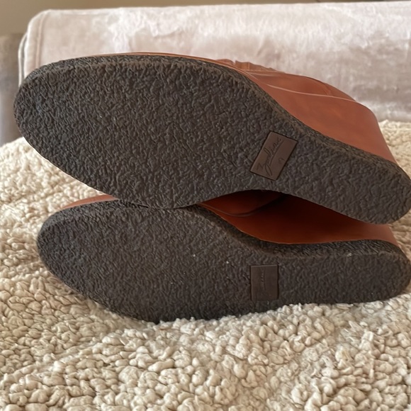 Zodiac heeled boots in brown.  Like new, worn once. - Picture 6 of 6